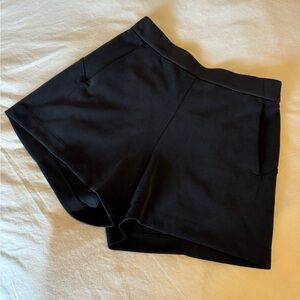 Lululemon Softstreme Relaxed Fit 4” Short